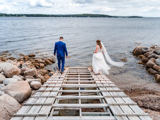 Janelle and Mitch&apos;s wedding in Halifax, Nova Scotia 74