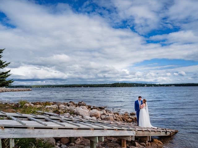 Janelle and Mitch&apos;s wedding in Halifax, Nova Scotia 76