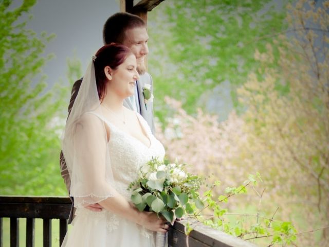 Jonathan and Cassie &apos;s wedding in Plantagenet, Ontario 4