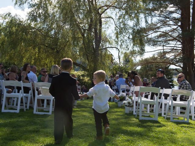 Lee and Kate&apos;s wedding in Hubbards, Nova Scotia 30