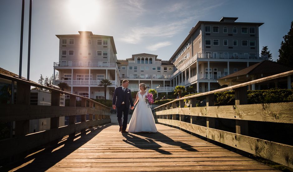 Robert and Caroline's wedding in Sooke, British Columbia