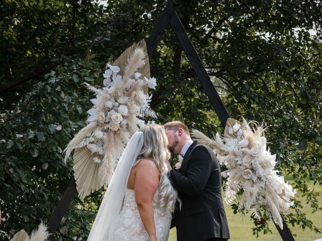 Jeremiah and Sarah&apos;s wedding in Lockport, Manitoba 12