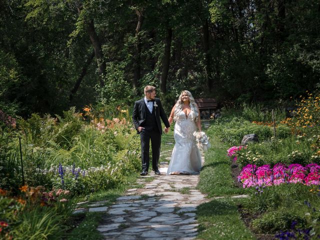 Jeremiah and Sarah&apos;s wedding in Lockport, Manitoba 16