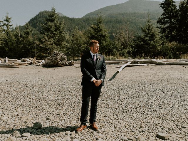 Troy and Jacqueline&apos;s wedding in Furry Creek, British Columbia 45