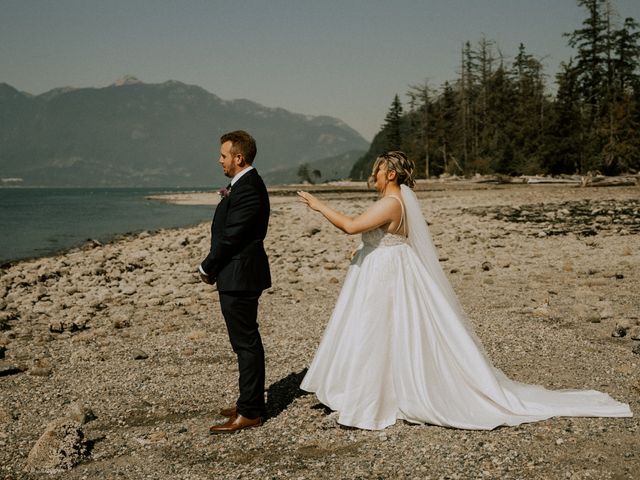 Troy and Jacqueline&apos;s wedding in Furry Creek, British Columbia 49