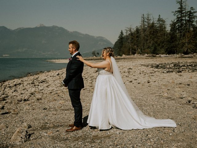 Troy and Jacqueline&apos;s wedding in Furry Creek, British Columbia 50