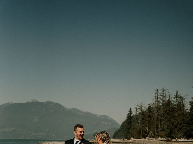 Troy and Jacqueline&apos;s wedding in Furry Creek, British Columbia 52