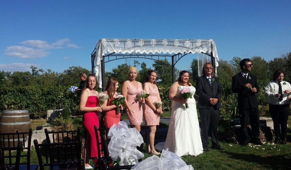 Josh and Alie's wedding in Niagara on the Lake, Ontario
