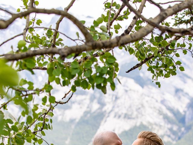 Rob and Jen&apos;s wedding in Banff, Alberta 23