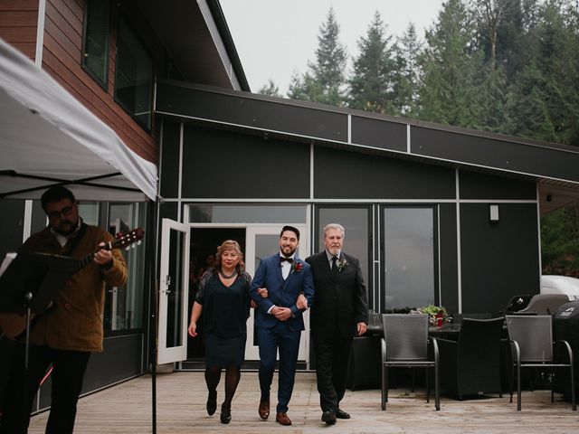 Catalina and Garrett&apos;s wedding in Hope, British Columbia 41