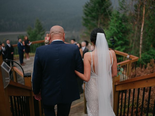 Catalina and Garrett&apos;s wedding in Hope, British Columbia 43