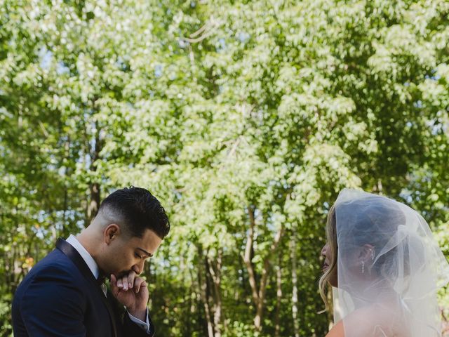 Cesar and Lorie&apos;s wedding in Laval, Quebec 4