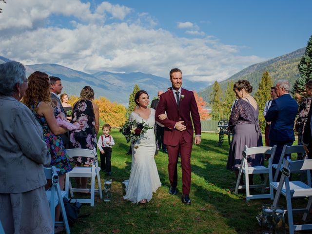Clayton and Brittany&apos;s wedding in Nelson, British Columbia 14