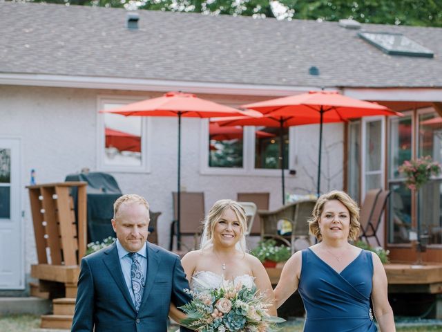 Dexter and Gabby's wedding in Winnipeg, Manitoba 39