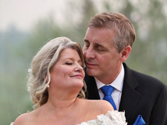 Jason and Lee's wedding in Edmonton, Alberta 17