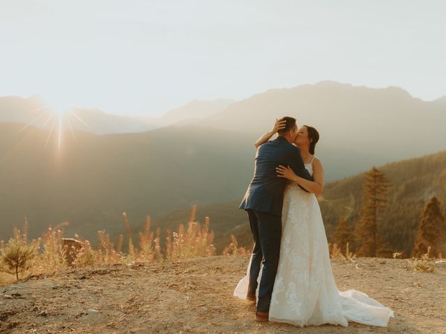 Justin and Aubrie&apos;s wedding in Squamish, British Columbia 20