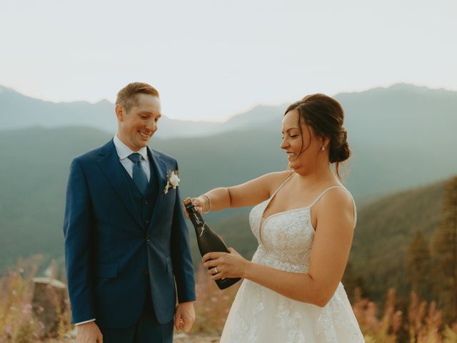 Justin and Aubrie&apos;s wedding in Squamish, British Columbia 25