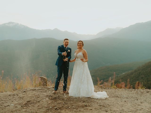 Justin and Aubrie&apos;s wedding in Squamish, British Columbia 26
