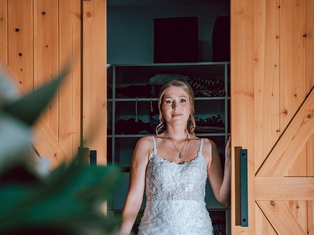 Isac and Stacy's wedding in Sorel-Tracy, Quebec 43