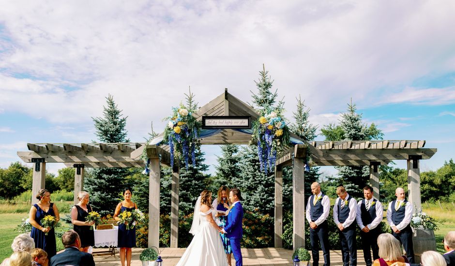 Brady and Lauren's wedding in Niagara Falls, Ontario