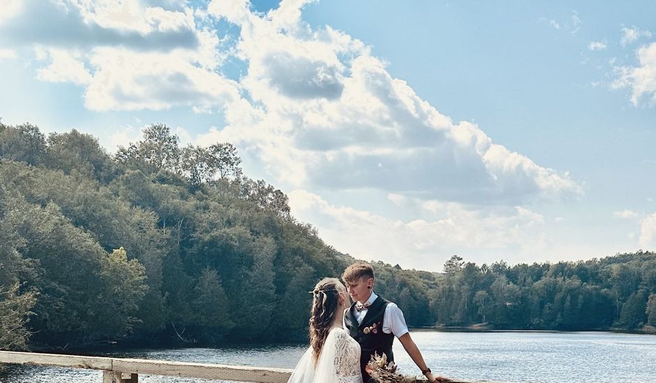 Lee and Lizzey's wedding in Mont-Tremblant, Quebec