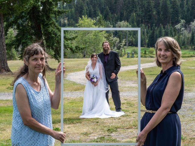 Rochelle and Nathan&apos;s wedding in Logan Lake, British Columbia 4