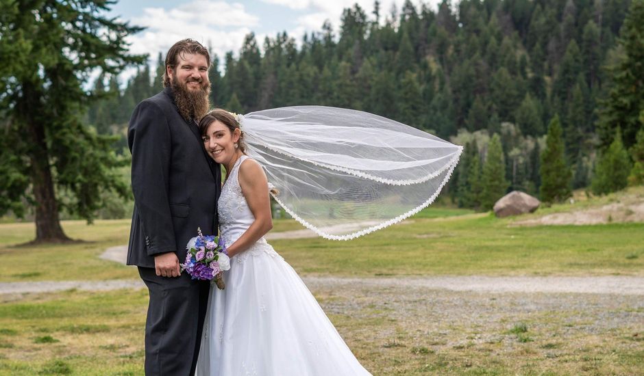 Rochelle and Nathan's wedding in Logan Lake, British Columbia