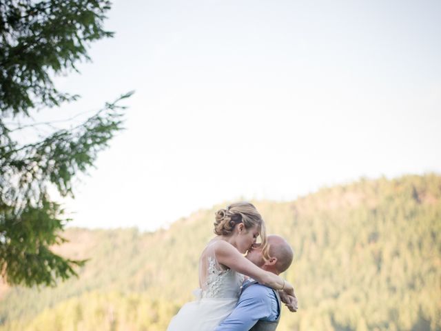 Aaron and Nicole&apos;s wedding in Egmont, British Columbia 57