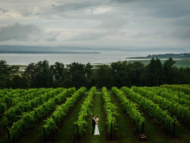Logan and Rebecca's wedding in Wolfville, Nova Scotia 26