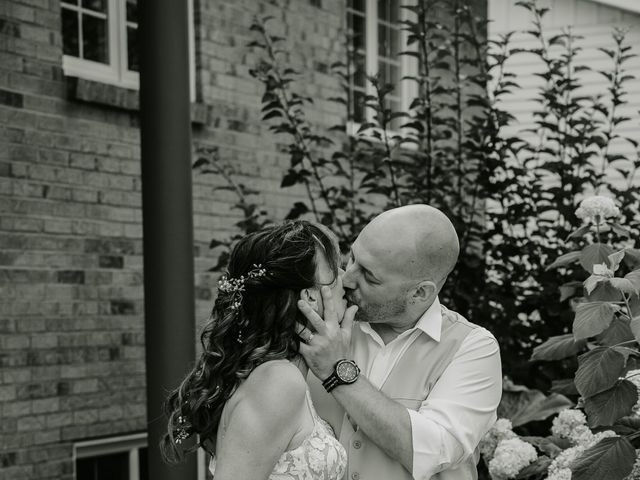 Pascal and Christiane&apos;s wedding in Saint-Eustache, Quebec 5
