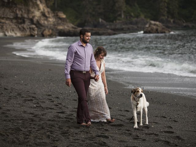 Lukas and Cassandra&apos;s wedding in Port Renfrew, British Columbia 11