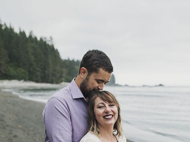 Lukas and Cassandra&apos;s wedding in Port Renfrew, British Columbia 27