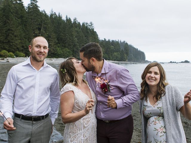 Lukas and Cassandra&apos;s wedding in Port Renfrew, British Columbia 37