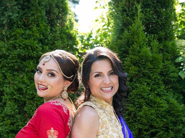 Rohit and Mandi&apos;s wedding in Scarborough, Ontario 4