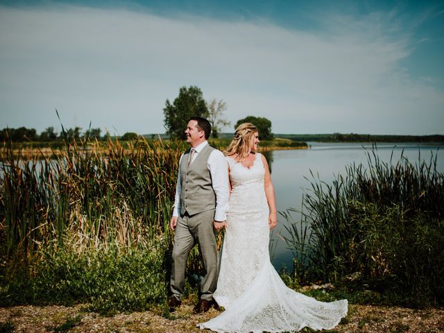 Kyle and Savannah&apos;s wedding in Grand Marais, Manitoba 9