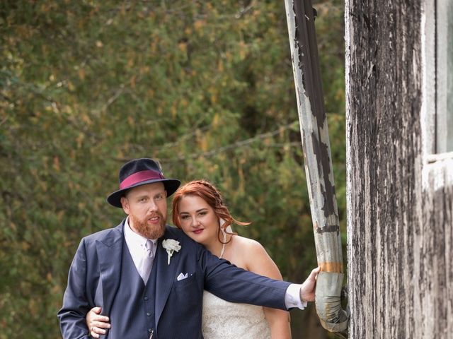 Jonathan and Alyssa&apos;s wedding in Mono, Ontario 7