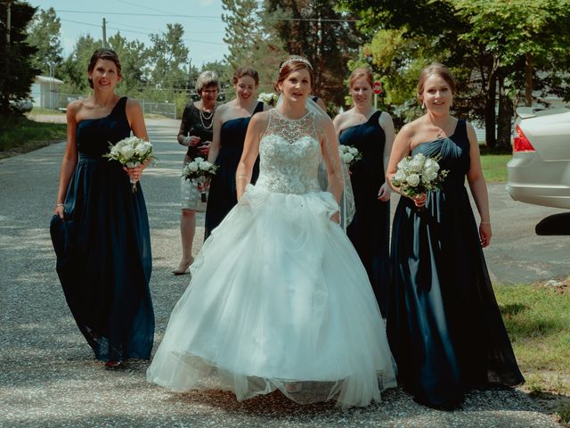 Nicole and Geoffrey&apos;s wedding in Pembroke, Ontario 48