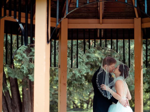 Nicole and Geoffrey&apos;s wedding in Pembroke, Ontario 292