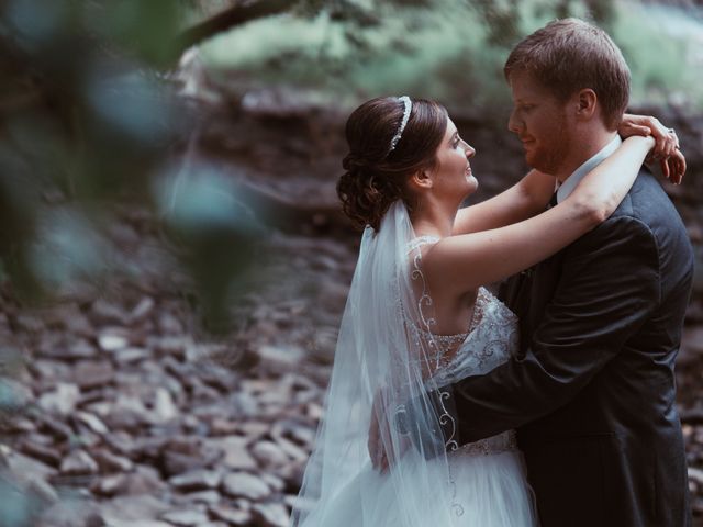 Nicole and Geoffrey&apos;s wedding in Pembroke, Ontario 300