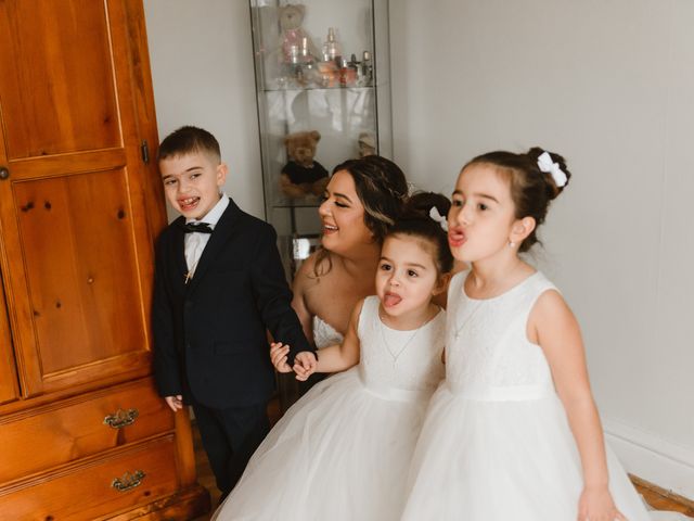 Tiago and Daniela&apos;s wedding in Mississauga, Ontario 13