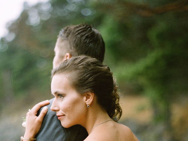 Jason and Suna&apos;s wedding in Madeira Park, British Columbia 26