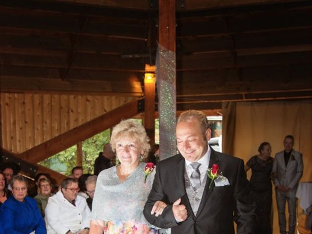 Wayne and Christina&apos;s wedding in Lake Louise, Alberta 19