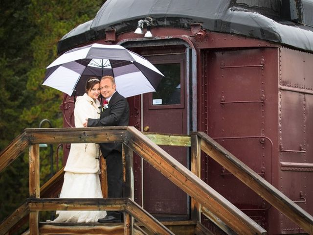 Wayne and Christina&apos;s wedding in Lake Louise, Alberta 28