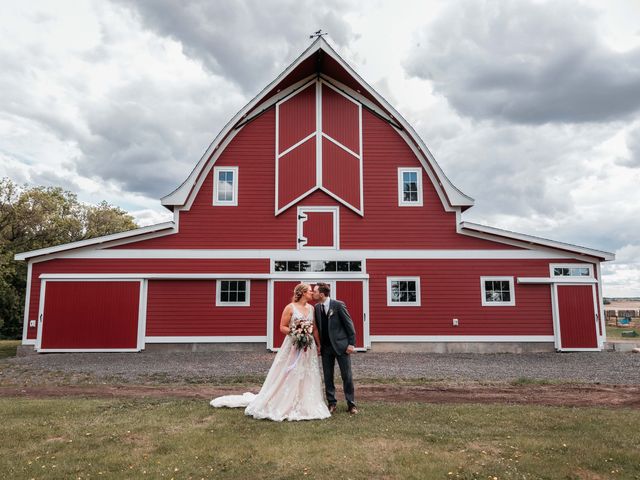 Riley and Lisa&apos;s wedding in Ponoka, Alberta 27