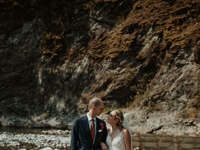 Yari and Nicole's wedding in Hope, British Columbia 10