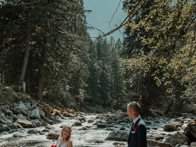 Yari and Nicole's wedding in Hope, British Columbia 18