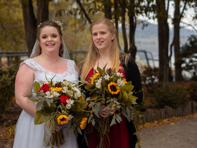 Amanda and James&apos;s wedding in Penticton, British Columbia 8