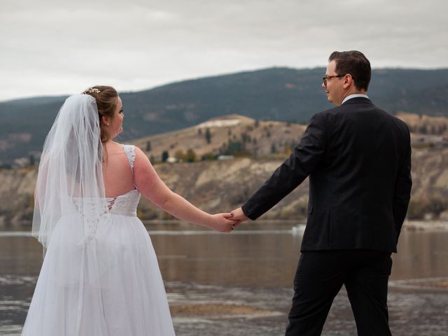 Amanda and James&apos;s wedding in Penticton, British Columbia 2