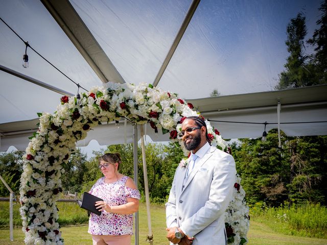 Lindon and Vanessa&apos;s wedding in Orangeville, Ontario 19