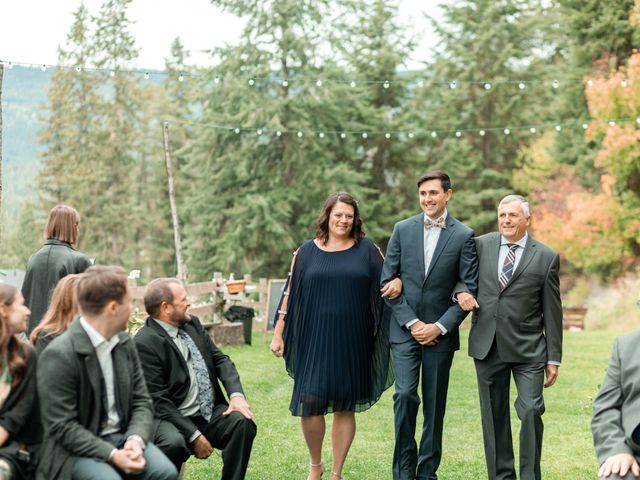 Zach and Hannah&apos;s wedding in Vernon, British Columbia 22